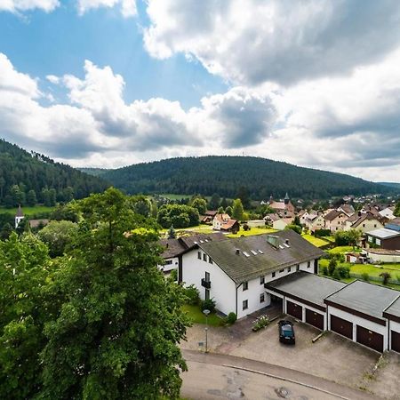 Schwarzwaldsuite Mit Panorama Waldblick Enzklösterle エクステリア 写真