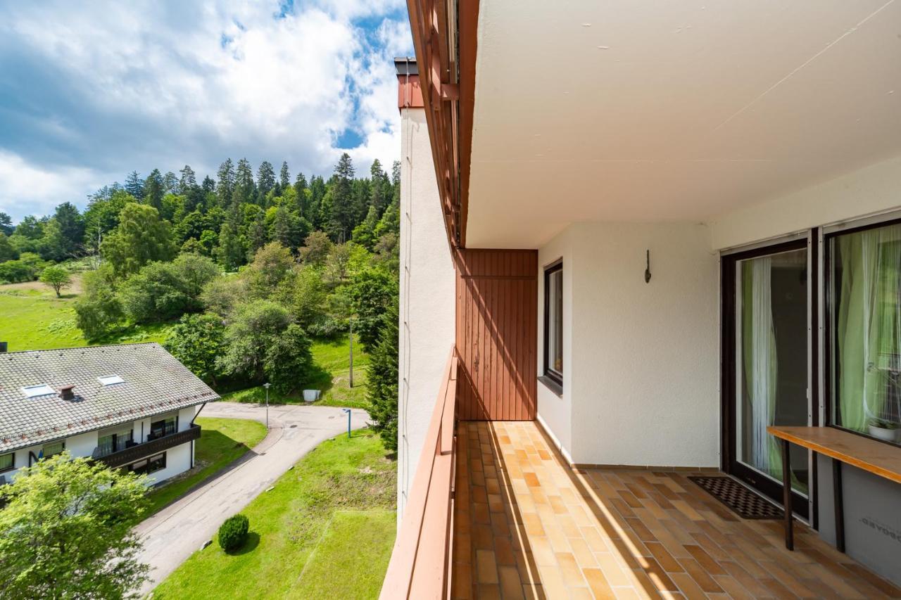 Schwarzwaldsuite Mit Panorama Waldblick Enzklösterle エクステリア 写真